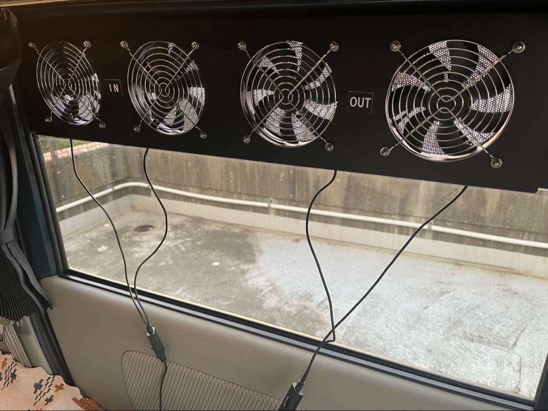 スズキ エブリイバン/エブリイワゴン ウインドウ4連換気ファン