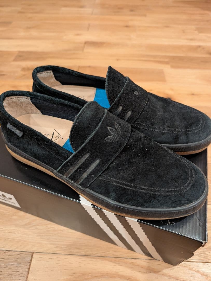 美品 adidas アディダス 26cm ローファー スリッポン