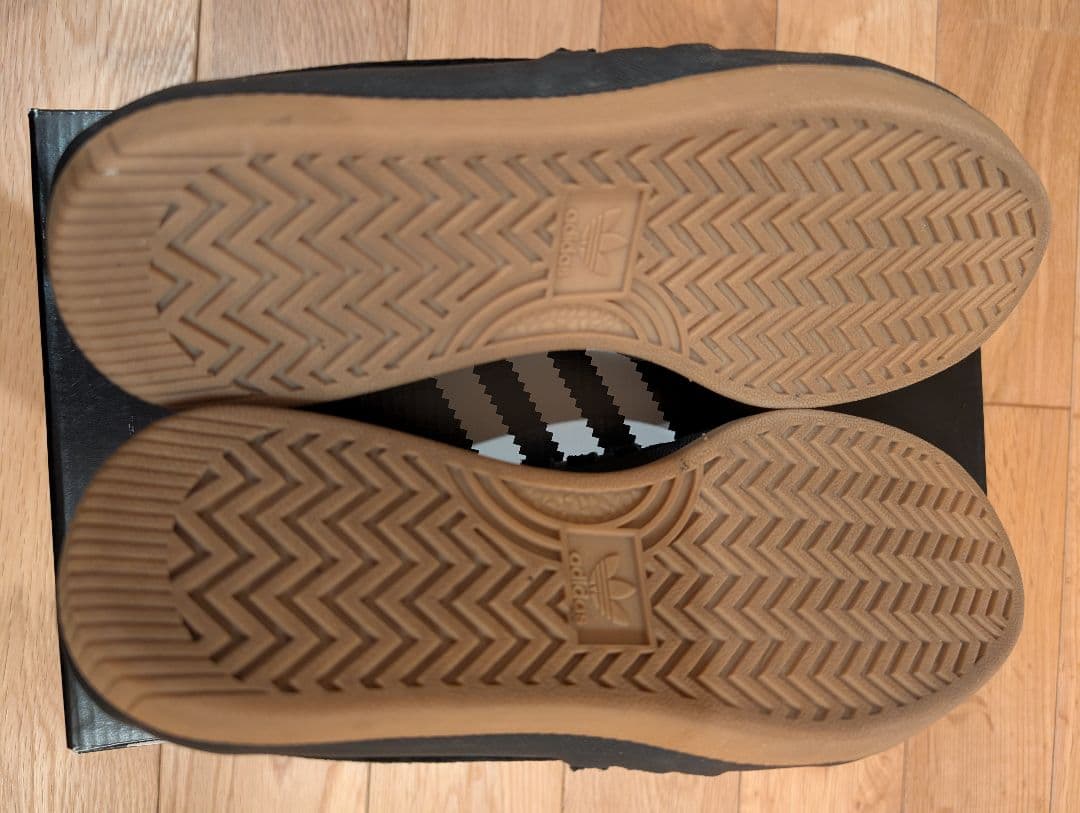 美品 adidas アディダス 26cm ローファー スリッポン