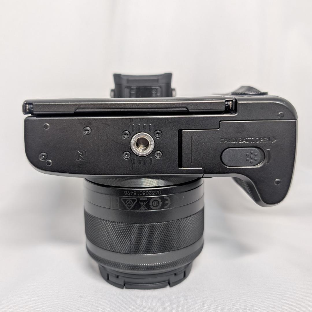 デジタルカメラ EOS M5 + EF-M15-45mm F3.5-6.3 IS STM