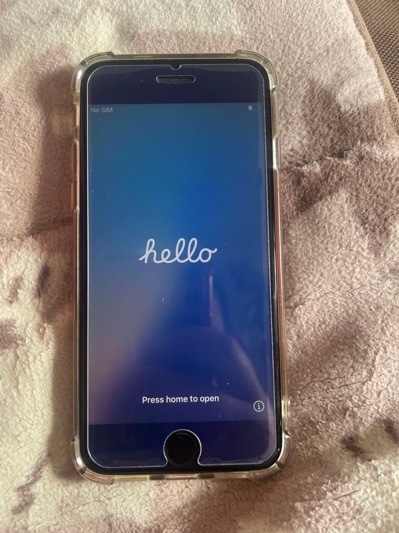 美品　iPhone se 第２世代　64GB