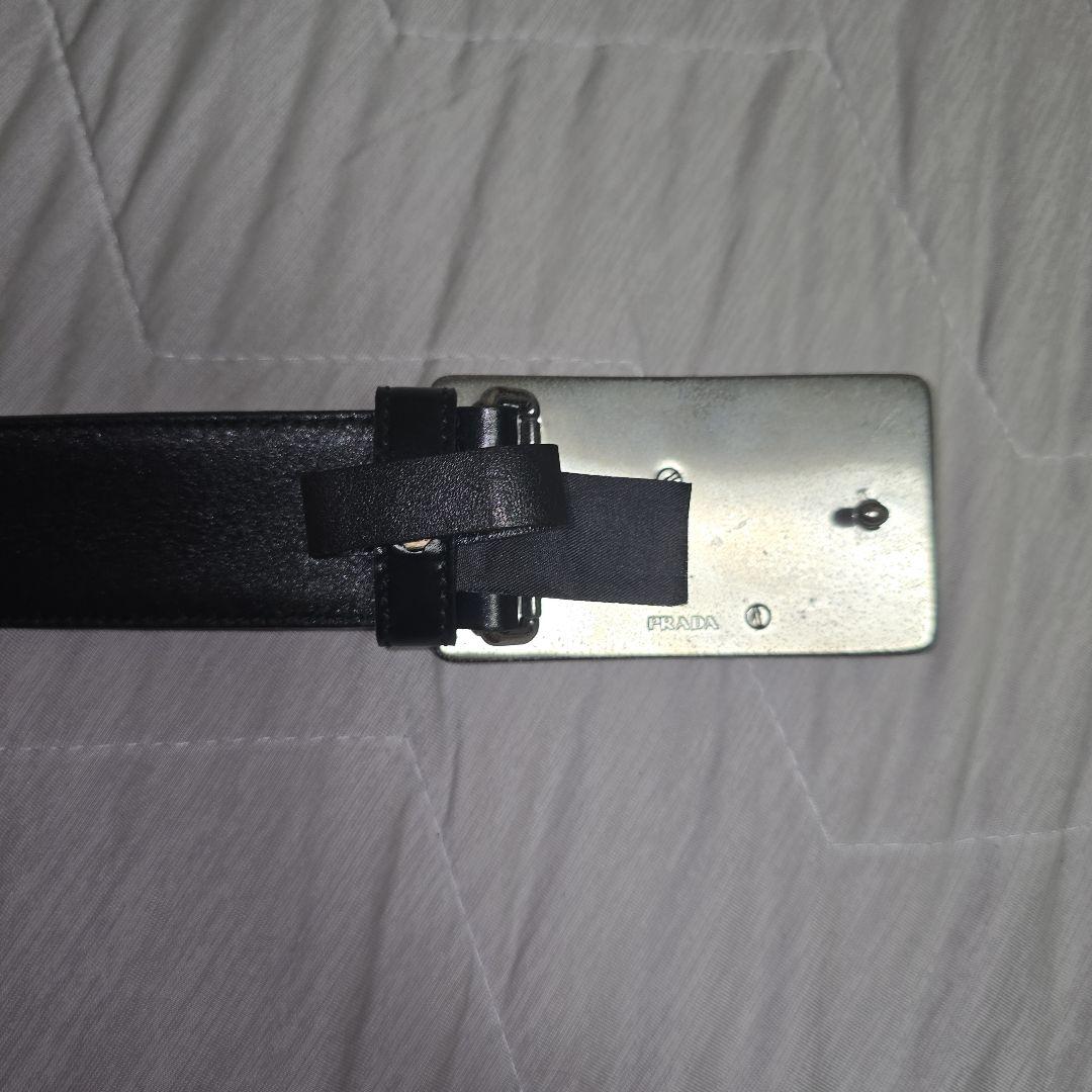 プラダ　レザーベルト　クロコ型押し　機関車プレート　黒