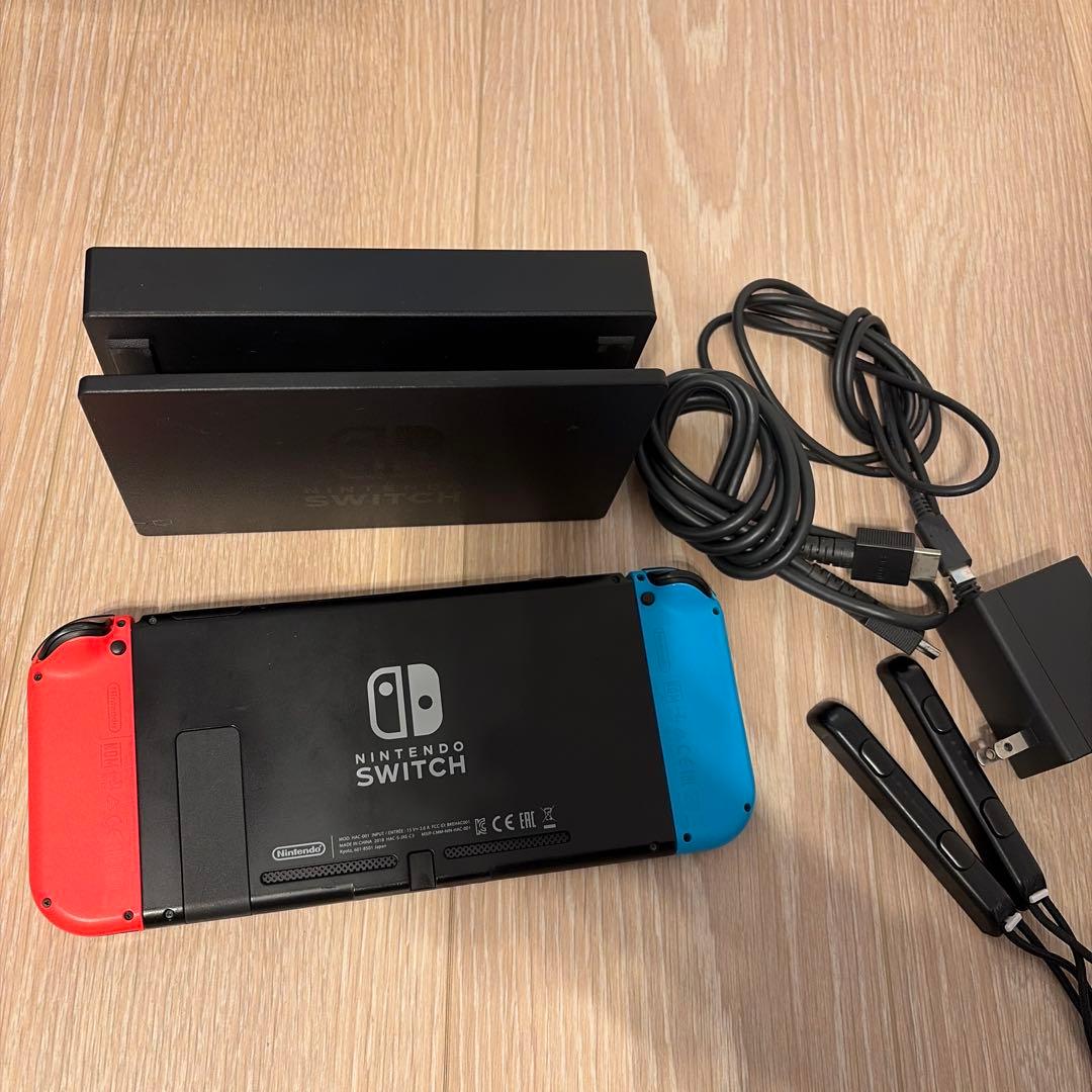 Nintendo Switch 本体 ネオンブルー　ネオンレッド