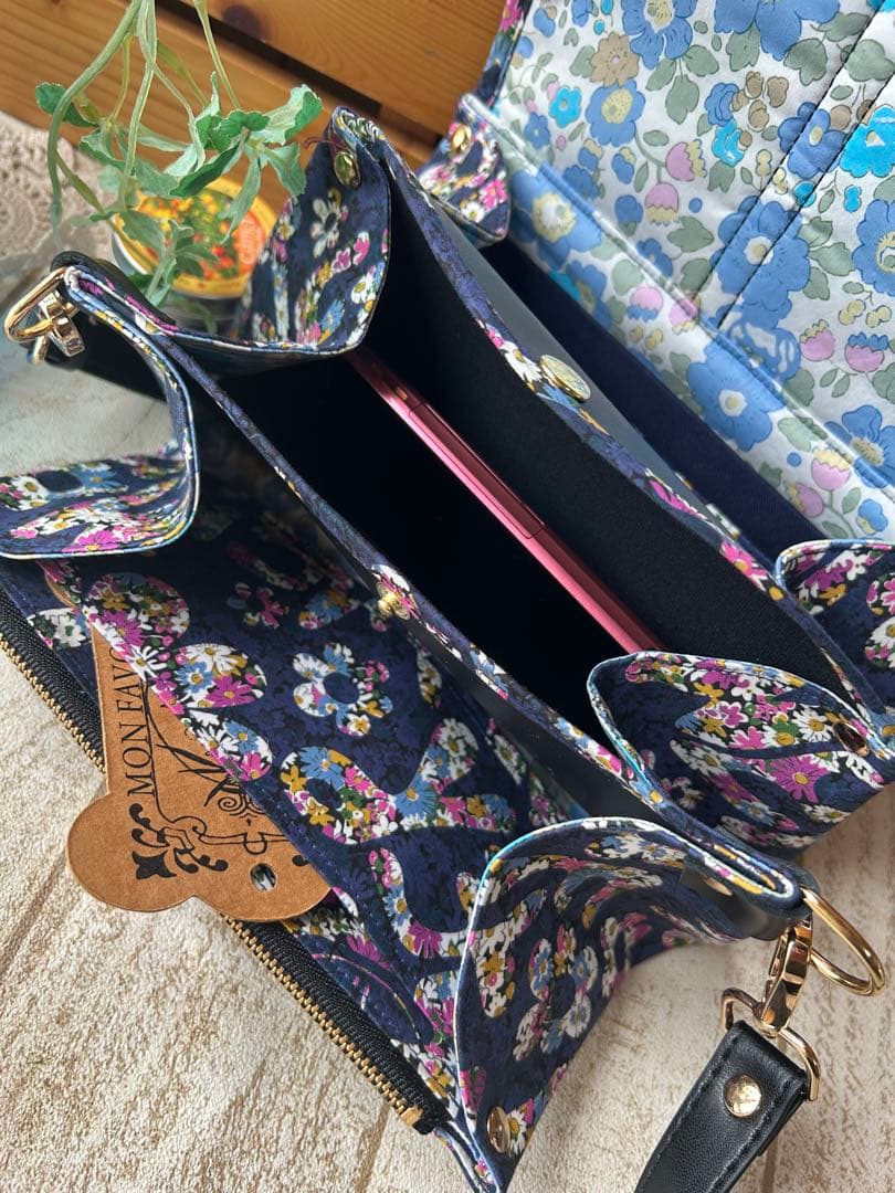 Minyonperi♡アコーディオンお財布ショルダーリバティフラワーパワー