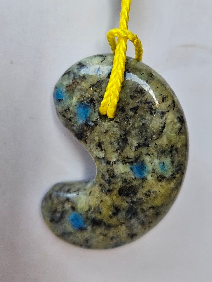 世界2高峰　K2 ブルー勾玉