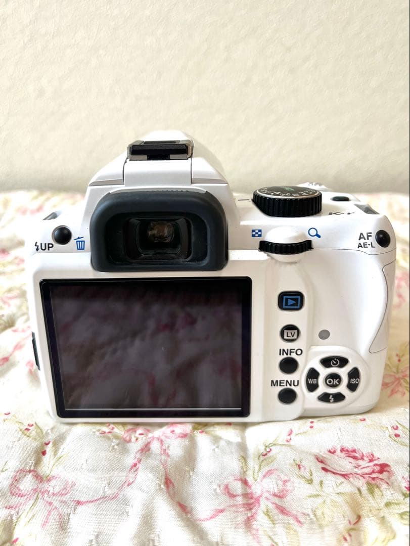 【最大値下げ】PENTAX K-r ホワイト デジタル一眼レフカメラ