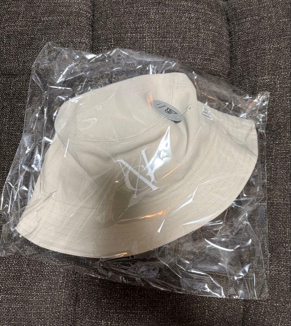 ミセスxスニダン ニューエラBUCKET01 MGA LOGO HAT ベージュ