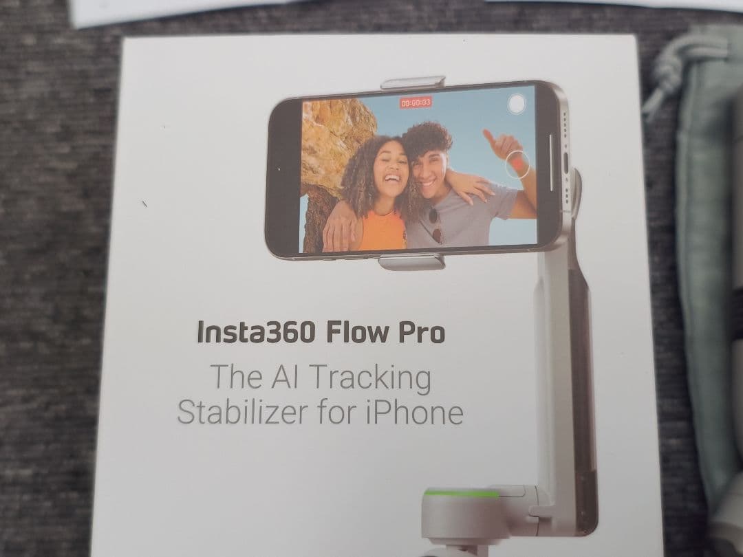 Insta360 Flow Pro ストーングレー　磁気マウント付