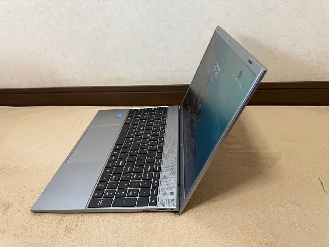 薄型ノートパソコン　office