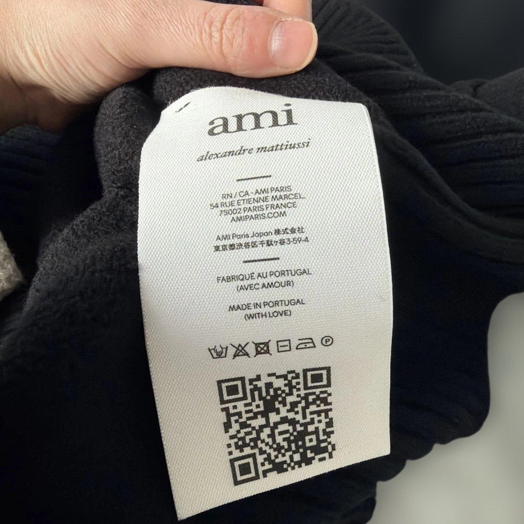 l*y様 ⭐️Ami Paris⭐️ブラック　ロゴレッド　厚手セーター　Sサイズ