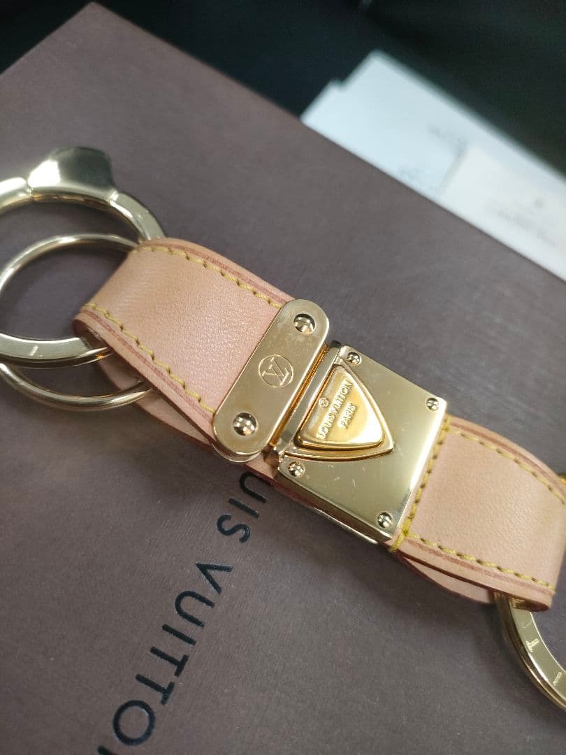 LOUIS VUITTON レザー キーホルダー未使用ポルトクレヴァレ新品未使用