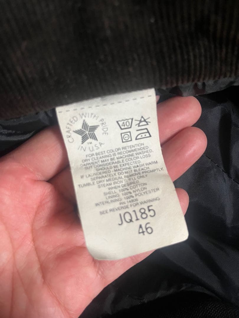 Carhartt ブラックジャケット