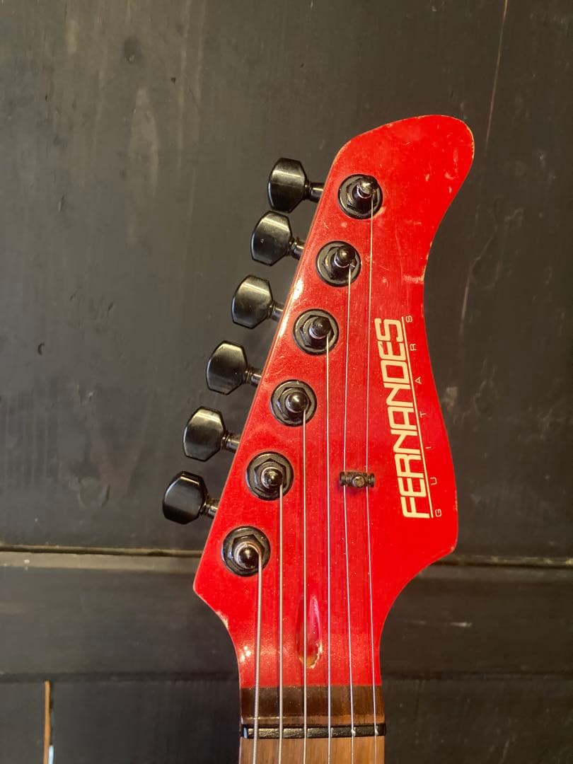FELNANDES 赤いエレキギター