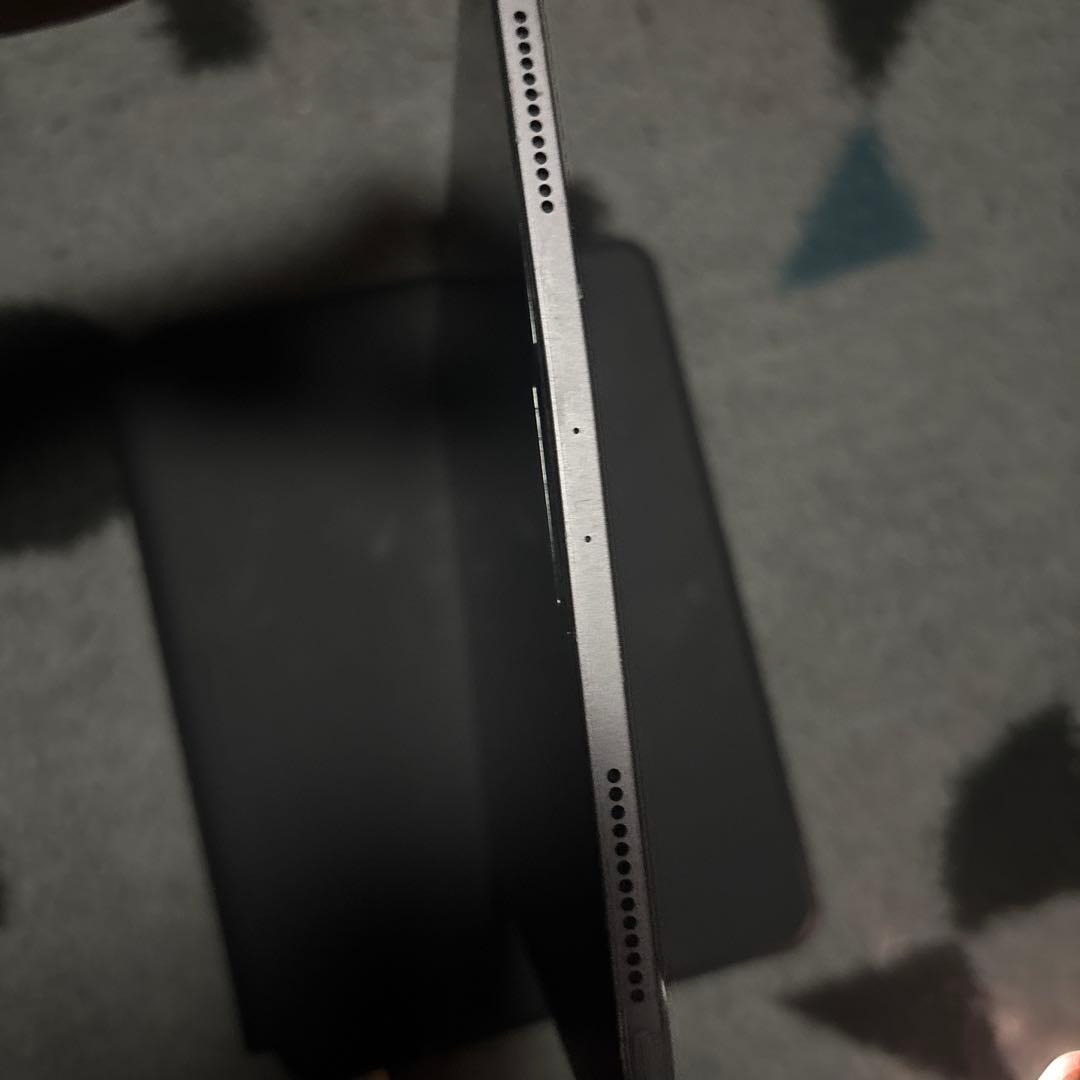 ipad pro 第二世代11.5インチ256GB RGBキーボード付 値下げ可