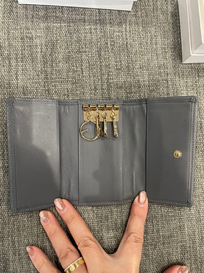 専用出品⭐︎フェイラー　ハイジ　花柄刺繍 レザー　キーケース