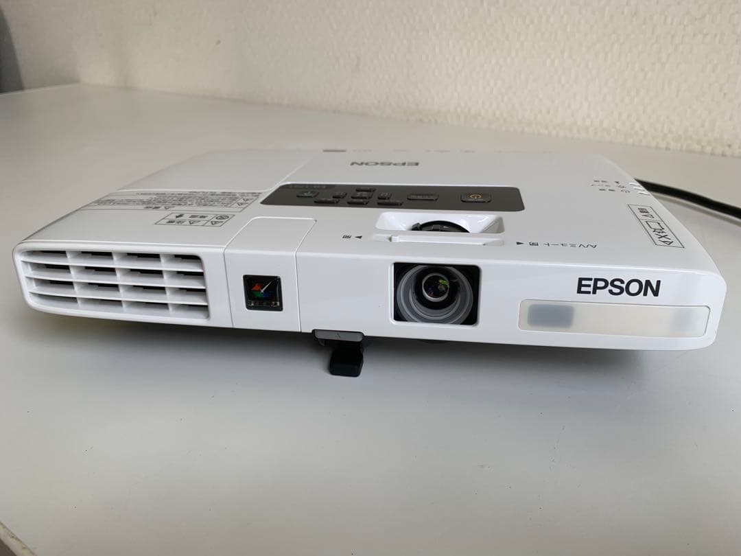【ランプ使用時間 0H】EPSON ビジネス プロジェクター EB-1751