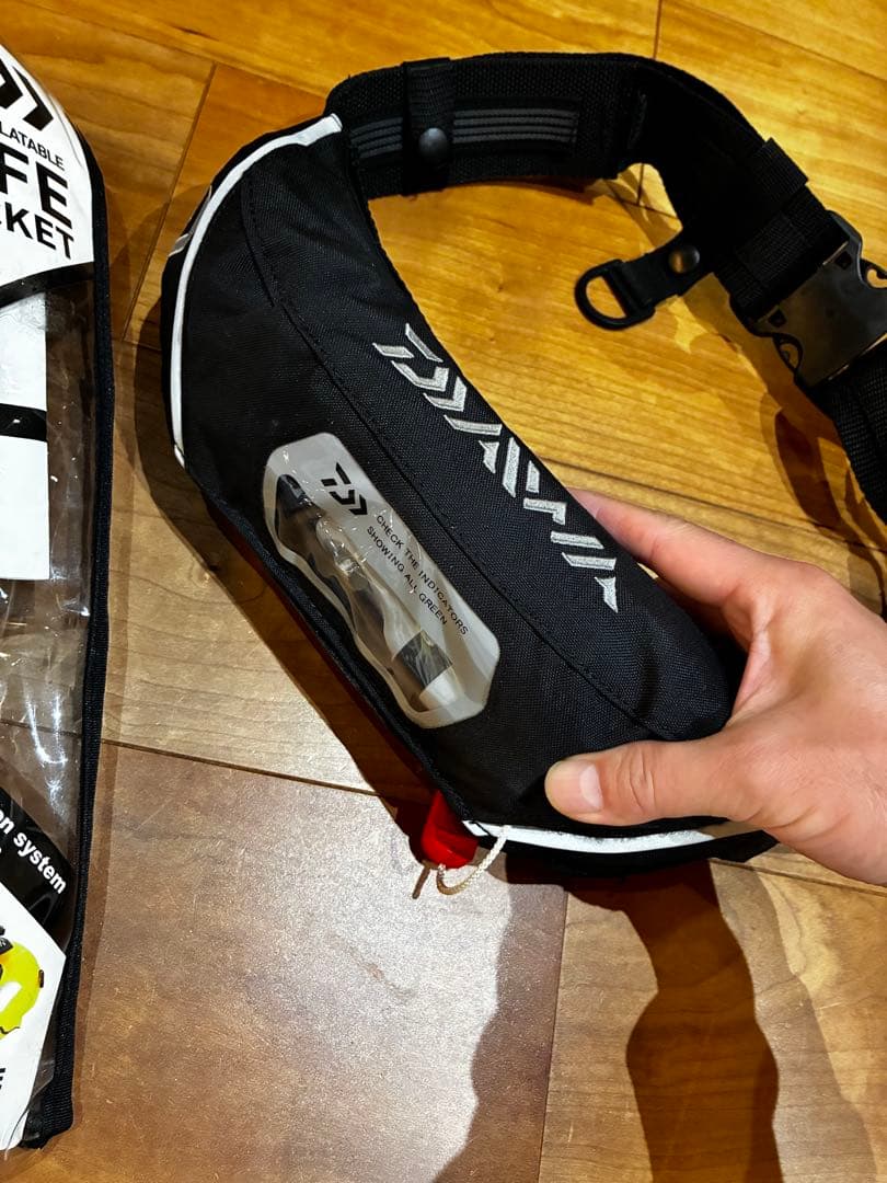 ダイワ　自動膨張ウエストライフジャケット DF-2222/DF-WA03