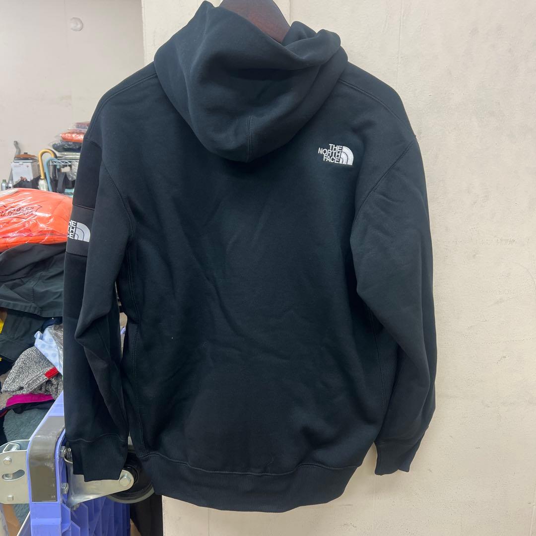 B*u様 未使用品タグ付きノースフェイスジップパーカーブラックMサイズ