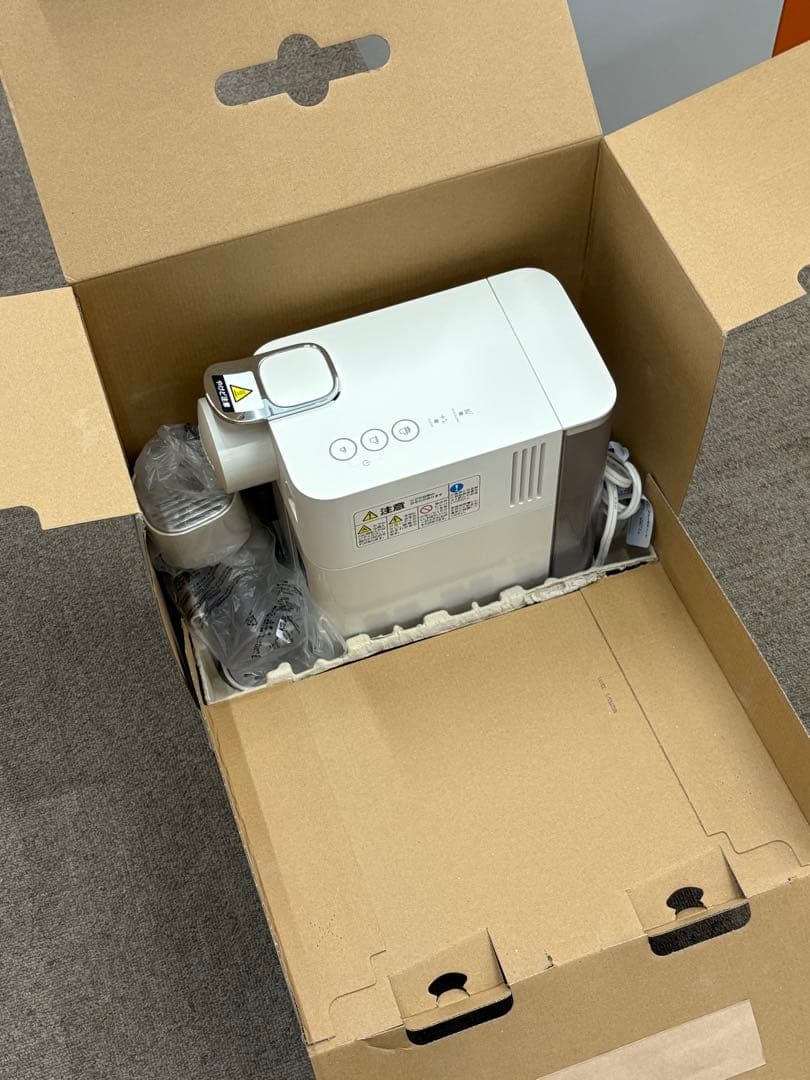 【極美品】ネスプレッソ ラティシマ ワンプラス ポーセリンホワイト 2024年製