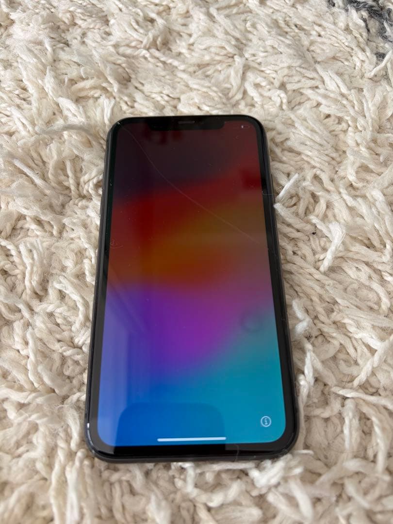【SIMフリー】iPhone11 64GB ブラック画面ひび割れあり