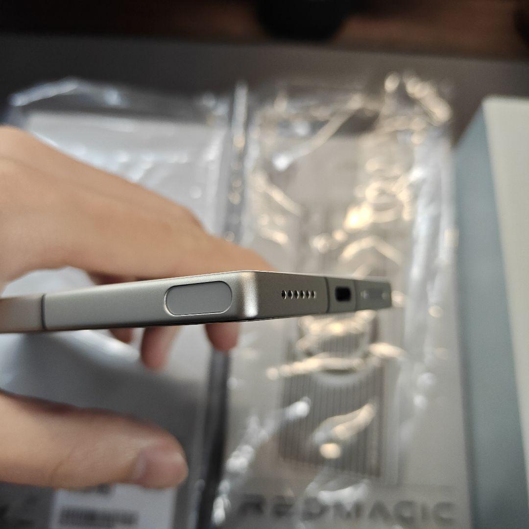 m*o様 レッドマジック REDMAGIC 10 AIR 512G ホワイト