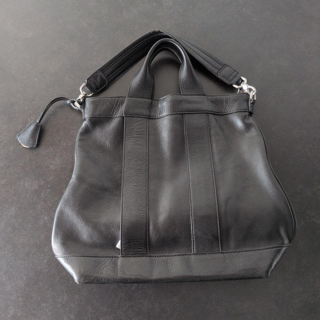 アニアリブラックトートバッグ