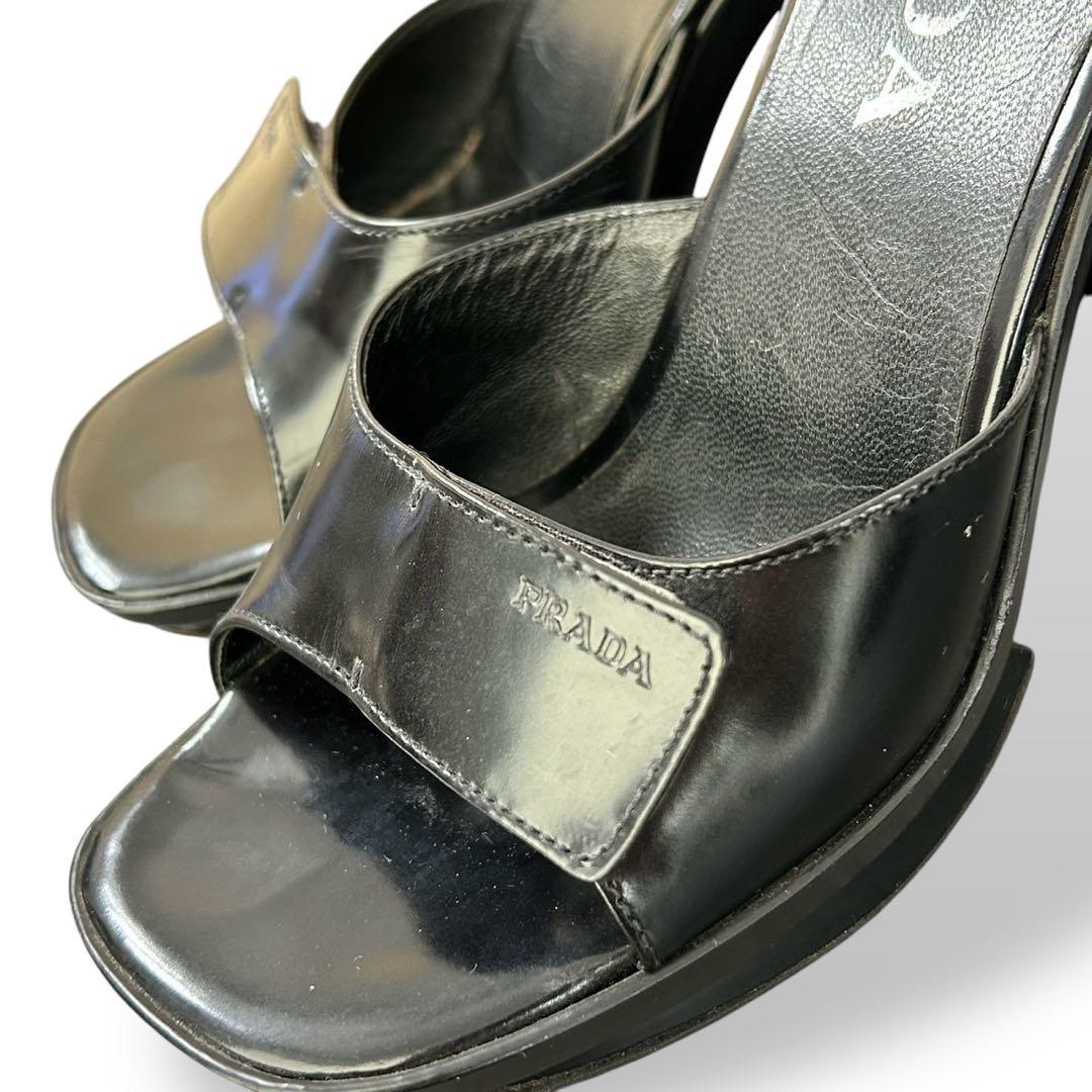 PRADA パテントレザー　ロゴ型押し　ハイヒール　サンダル　黒　22cm相当
