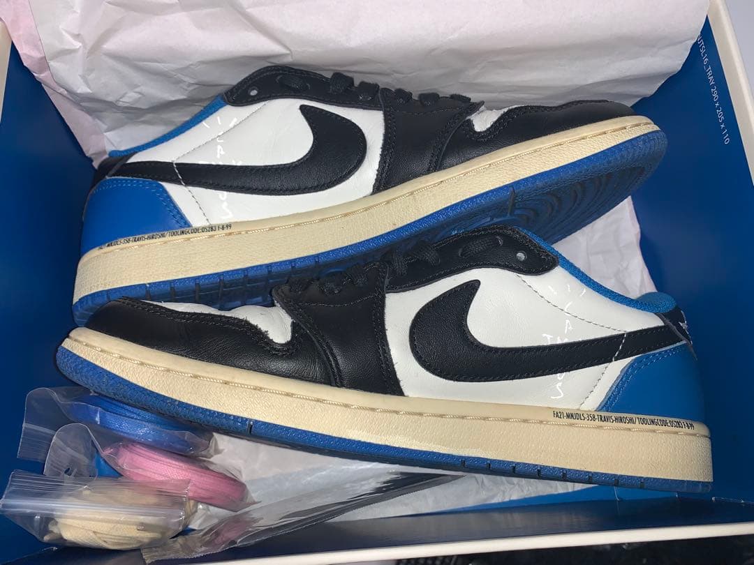 【最終値下げ】トラヴィス・スコット×フラグメント×エアージョーダン1 Low