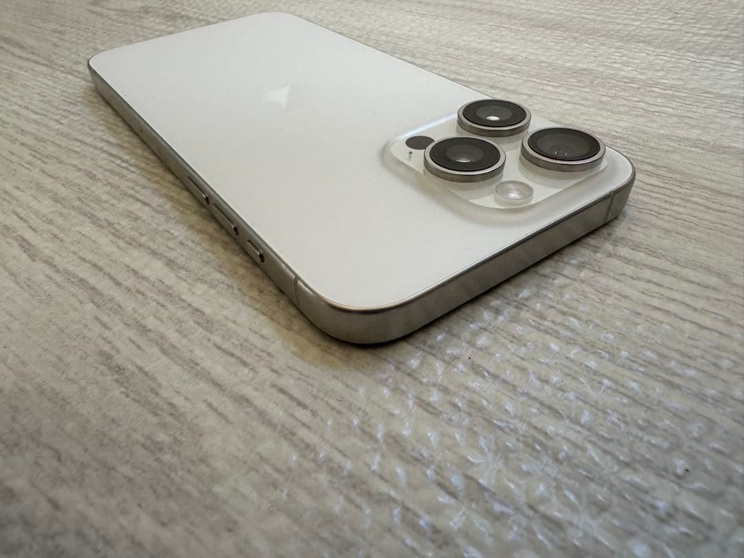 美品　Apple iPhone15pro maxホワイト本体　256GB