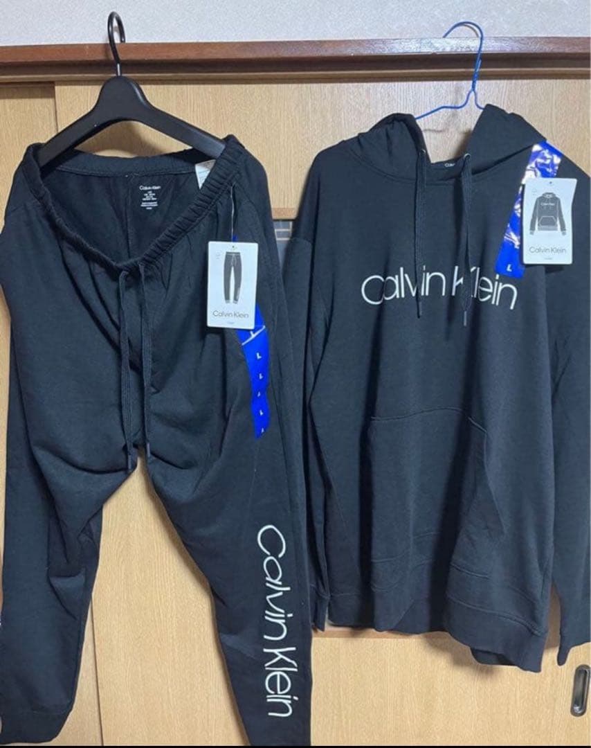   カルバンクライン　セットアップ　パーカージョガーパンツ
