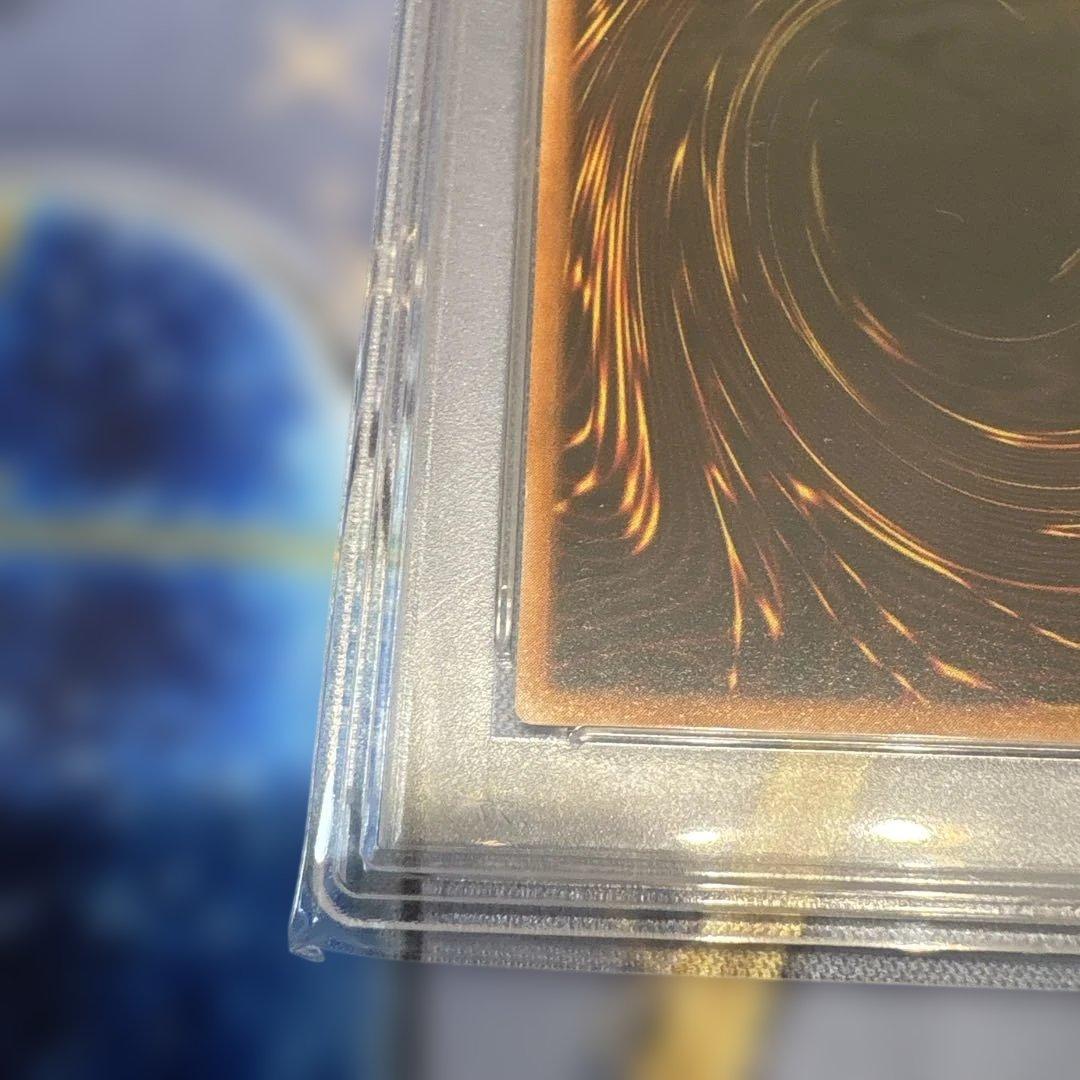 遊戯王☆ブラック・マジシャン☆レリーフ PSA8