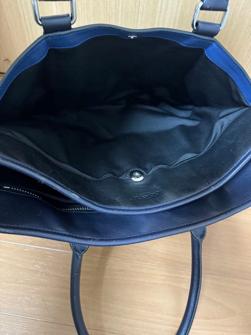 COACH コーチ　メトロポリタン　レザー　トートバッグ　F57568