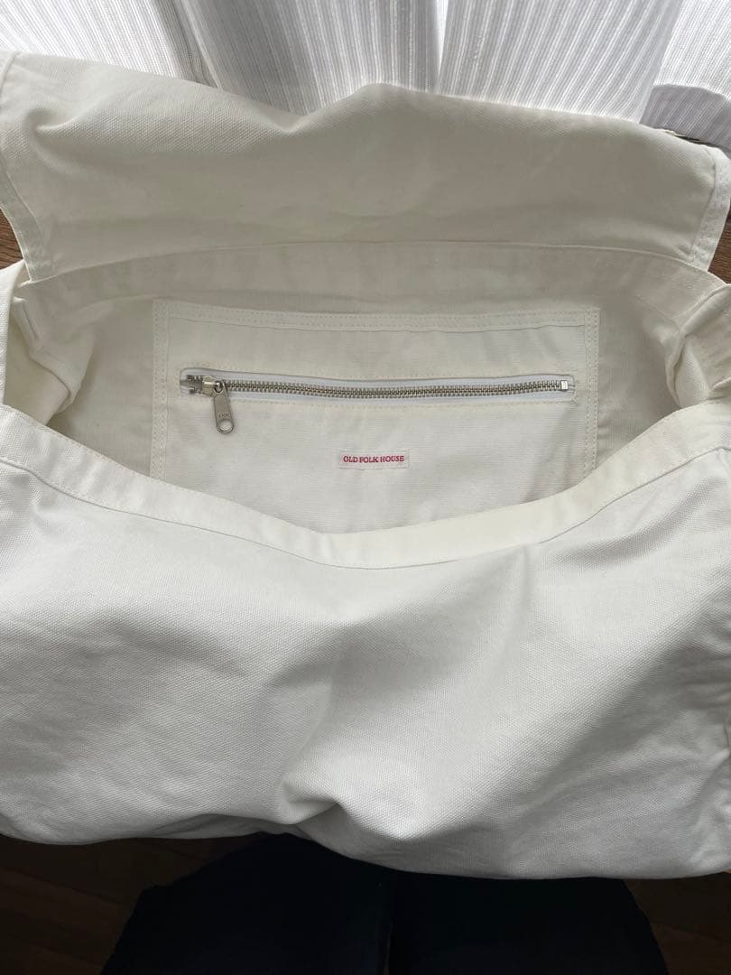 【Old Folk House】Studs Shoulder Bag