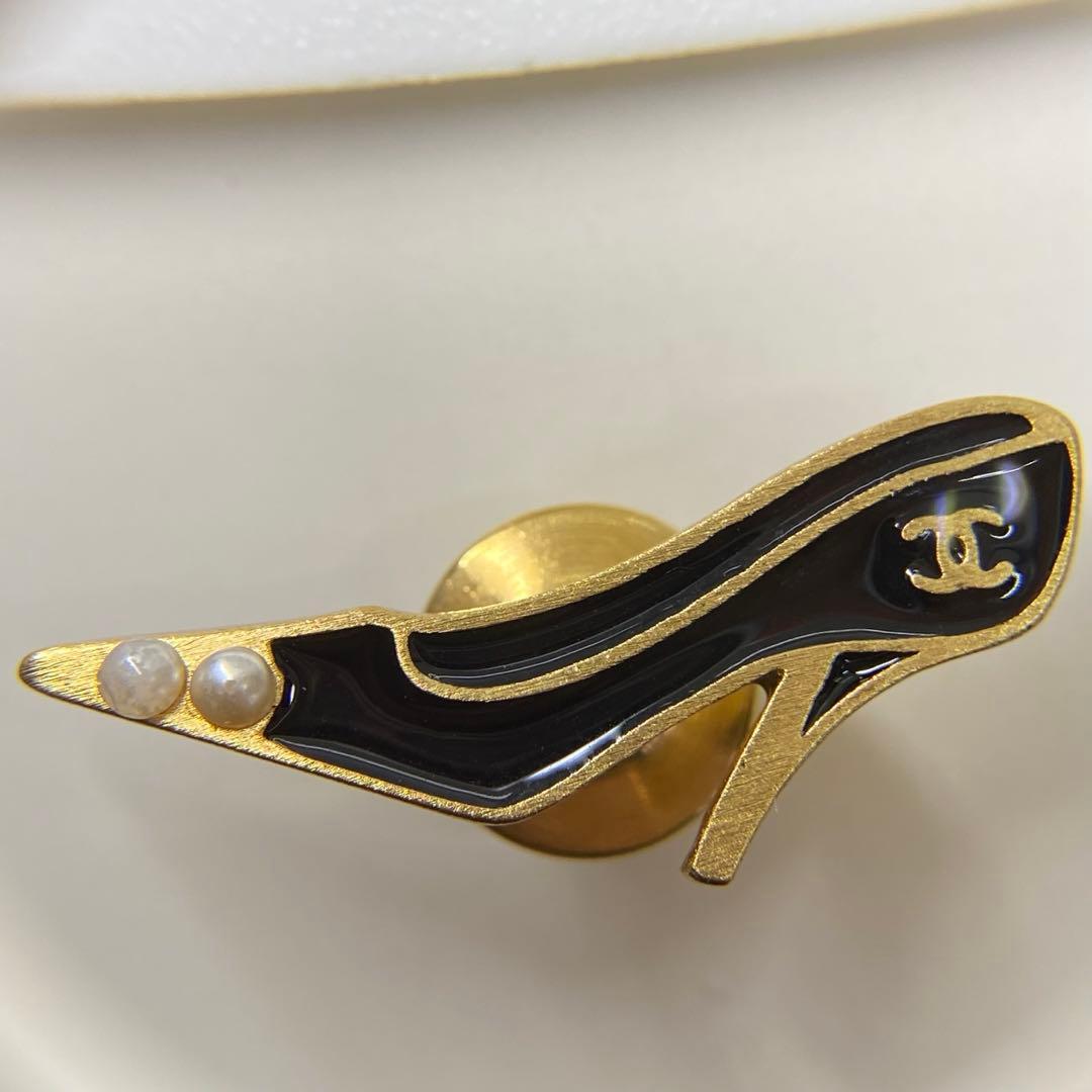 CHANEL シャネル ブローチ バッジ ネクタイピン