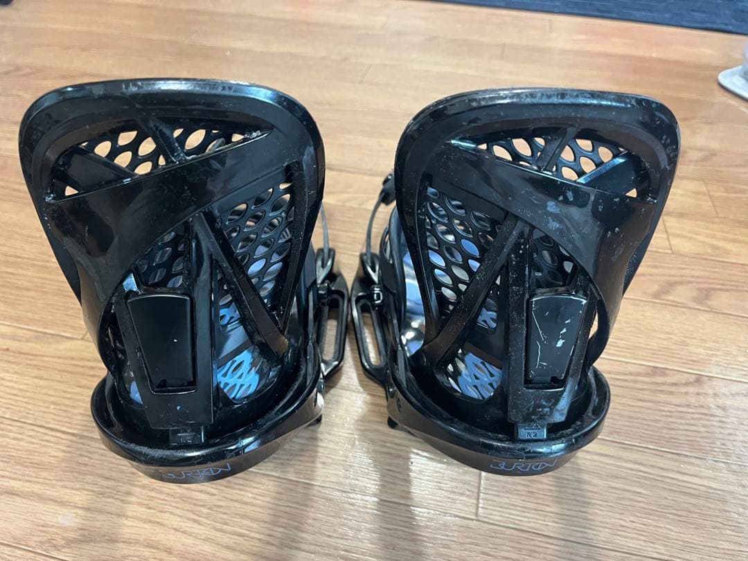 バートン　バインディング　エスカペイド　EST