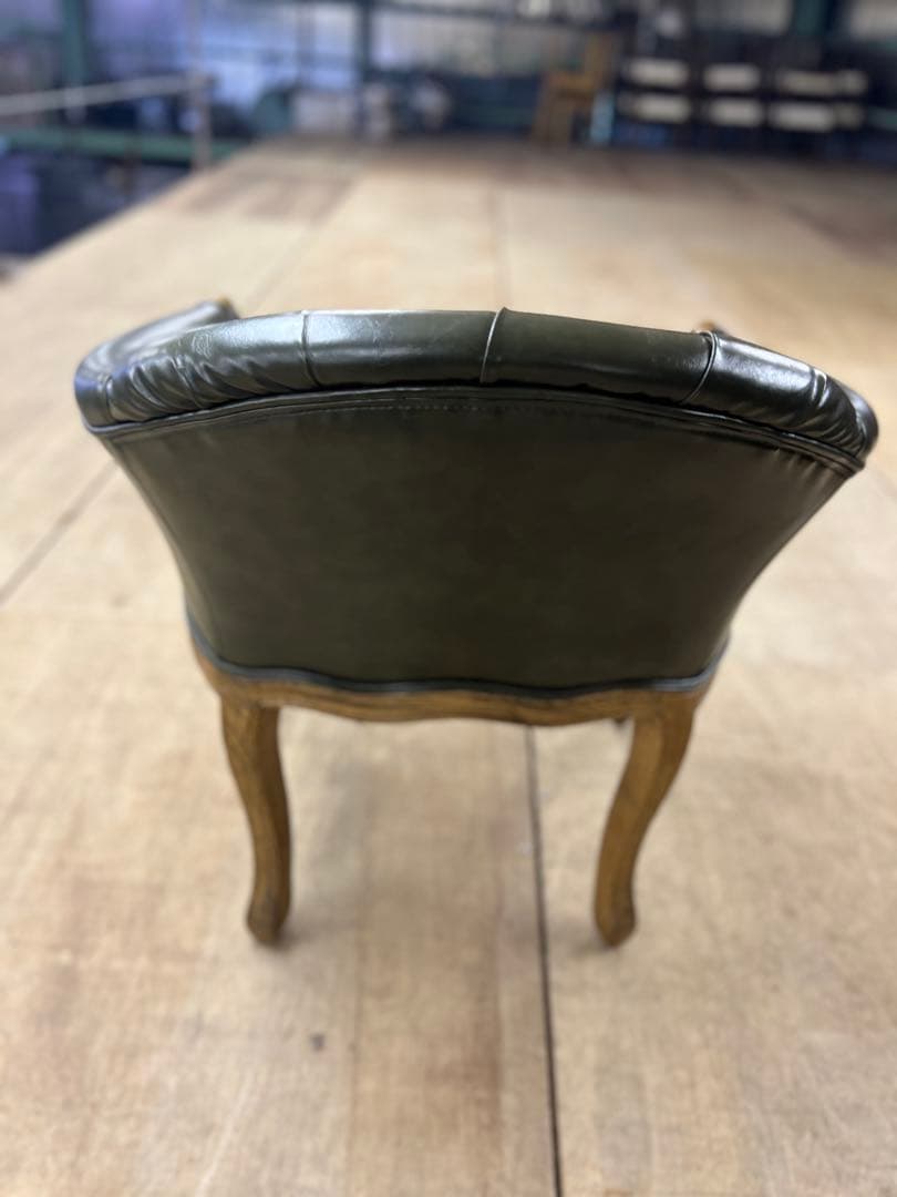 アンティークの一人掛けソファー