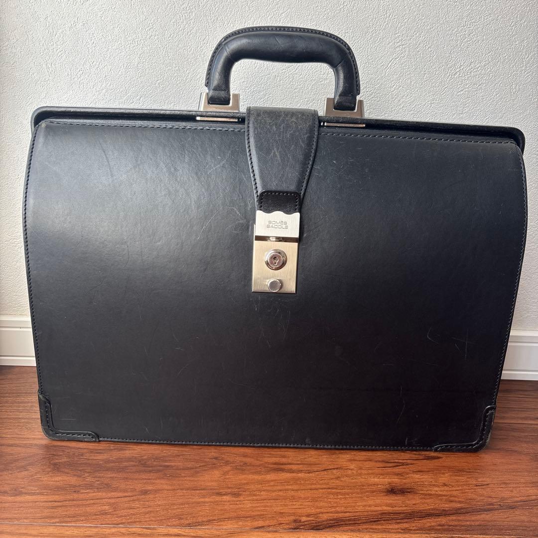 ソメスサドル　ダレスバッグ　レザー　黒　ブラック　大容量　ビジネスバッグ