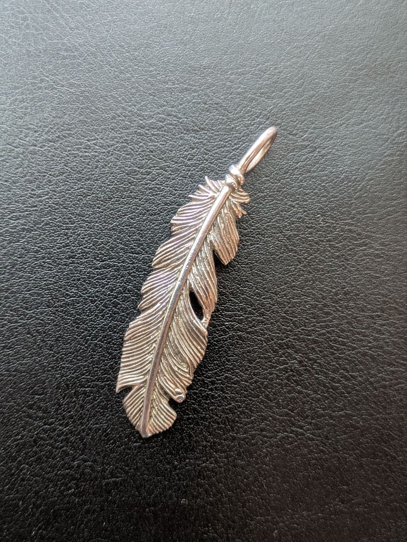 美品SAAD サード左右50mmフェザートップ　ネックレス