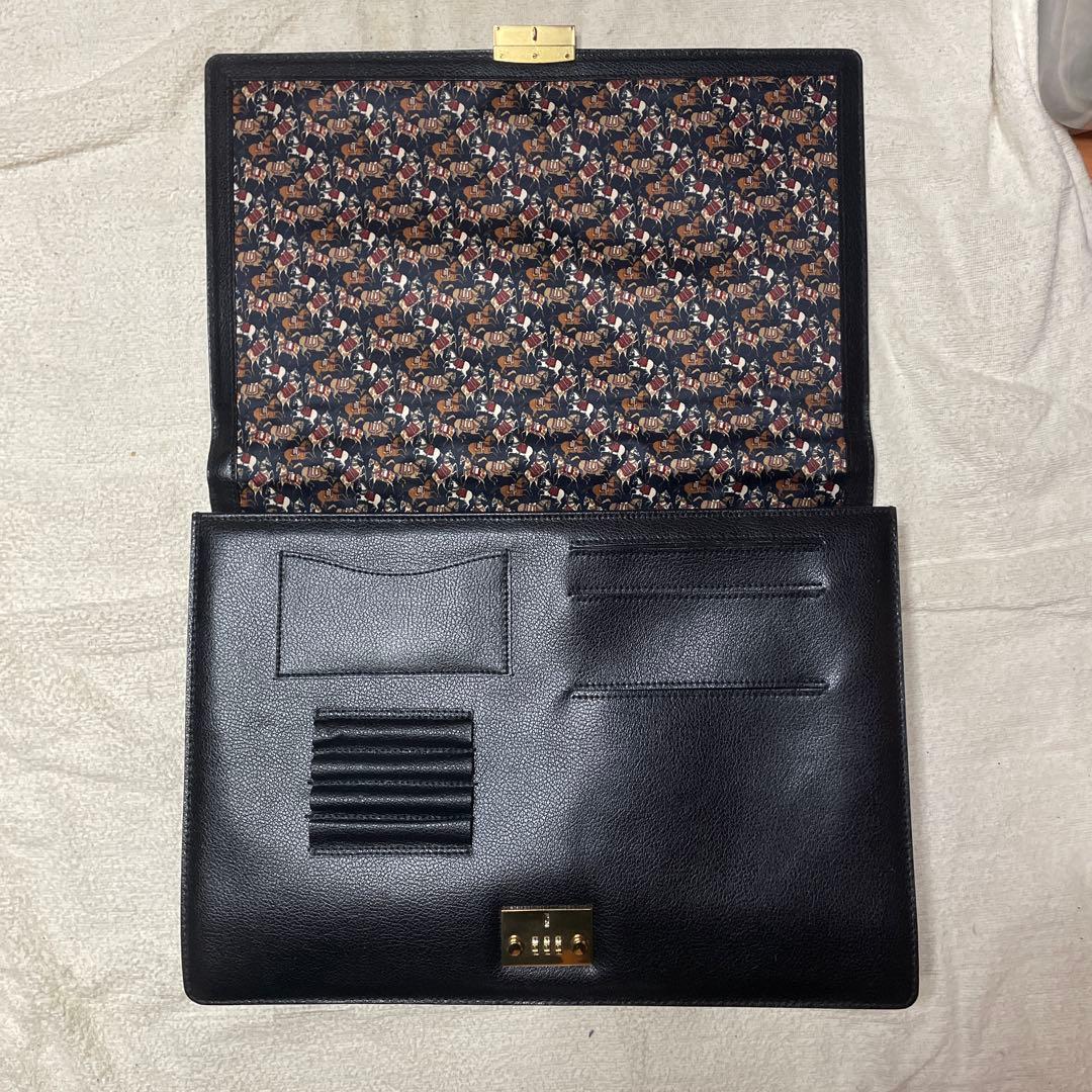 【即日発送】　サルヴァトーレ フェラガモ　ブラック レザー ブリーフケース