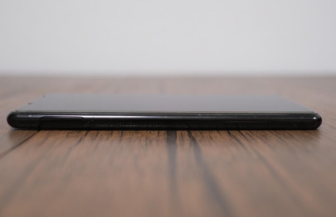 XPERIA 5 II SOG02 SIMフリー (ケース付き)