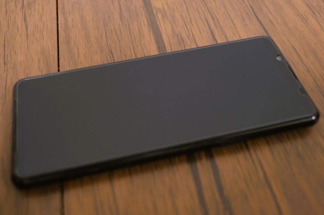 XPERIA 5 II SOG02 SIMフリー (ケース付き)