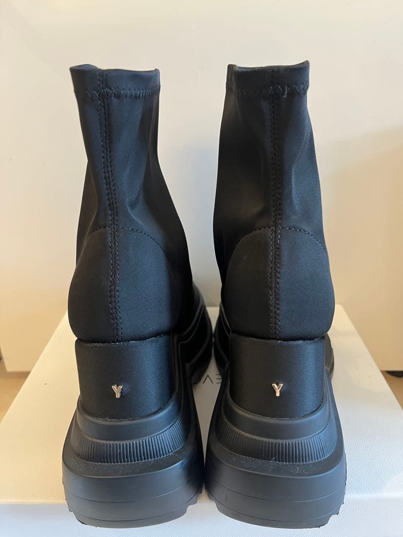 YELLO イエロー厚底ブーツ　Sサイズ美品