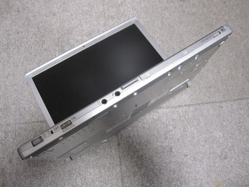 Panasonic CF-SX4 SSDで速い小型軽量のＰＣです