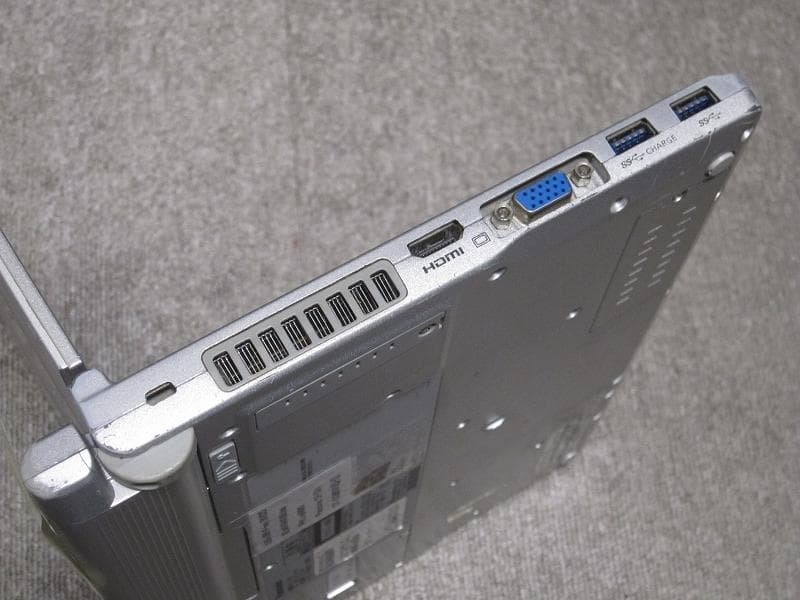 Panasonic CF-SX4 SSDで速い小型軽量のＰＣです