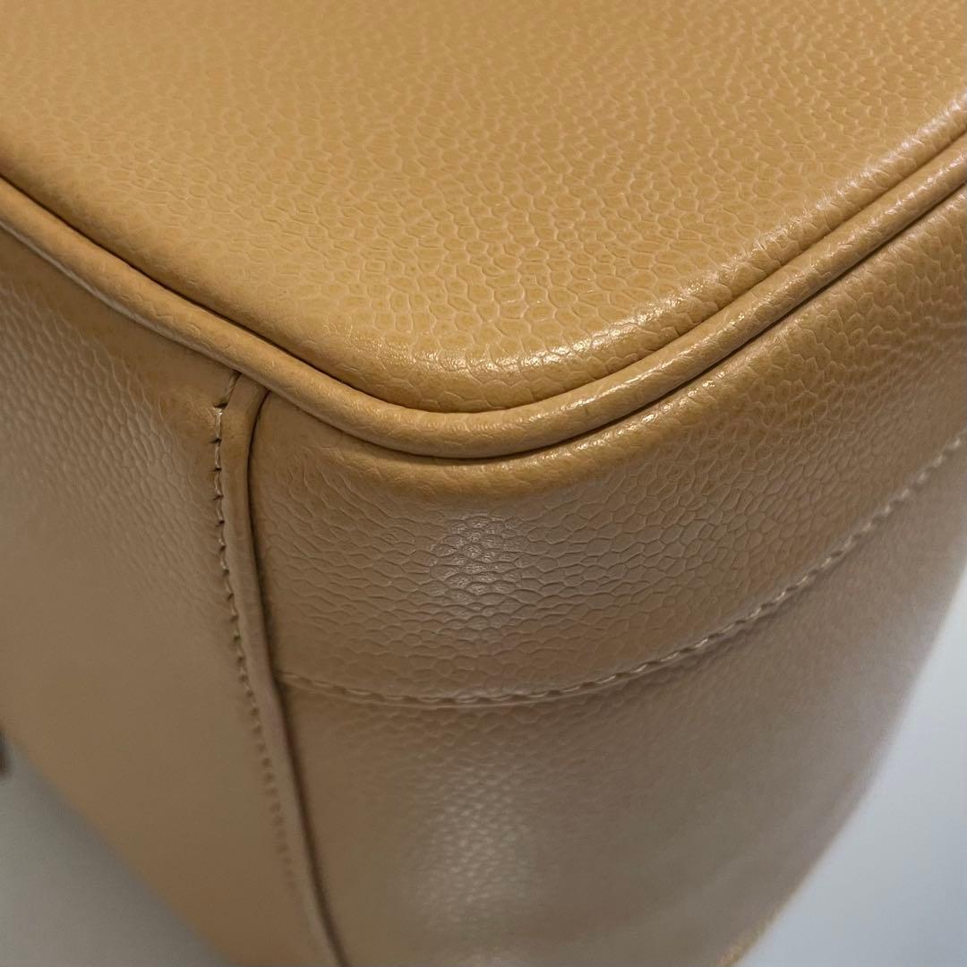 希少 新品 CHANEL バニティバッグ　ポーチ　キャビアスキン　ベージュ