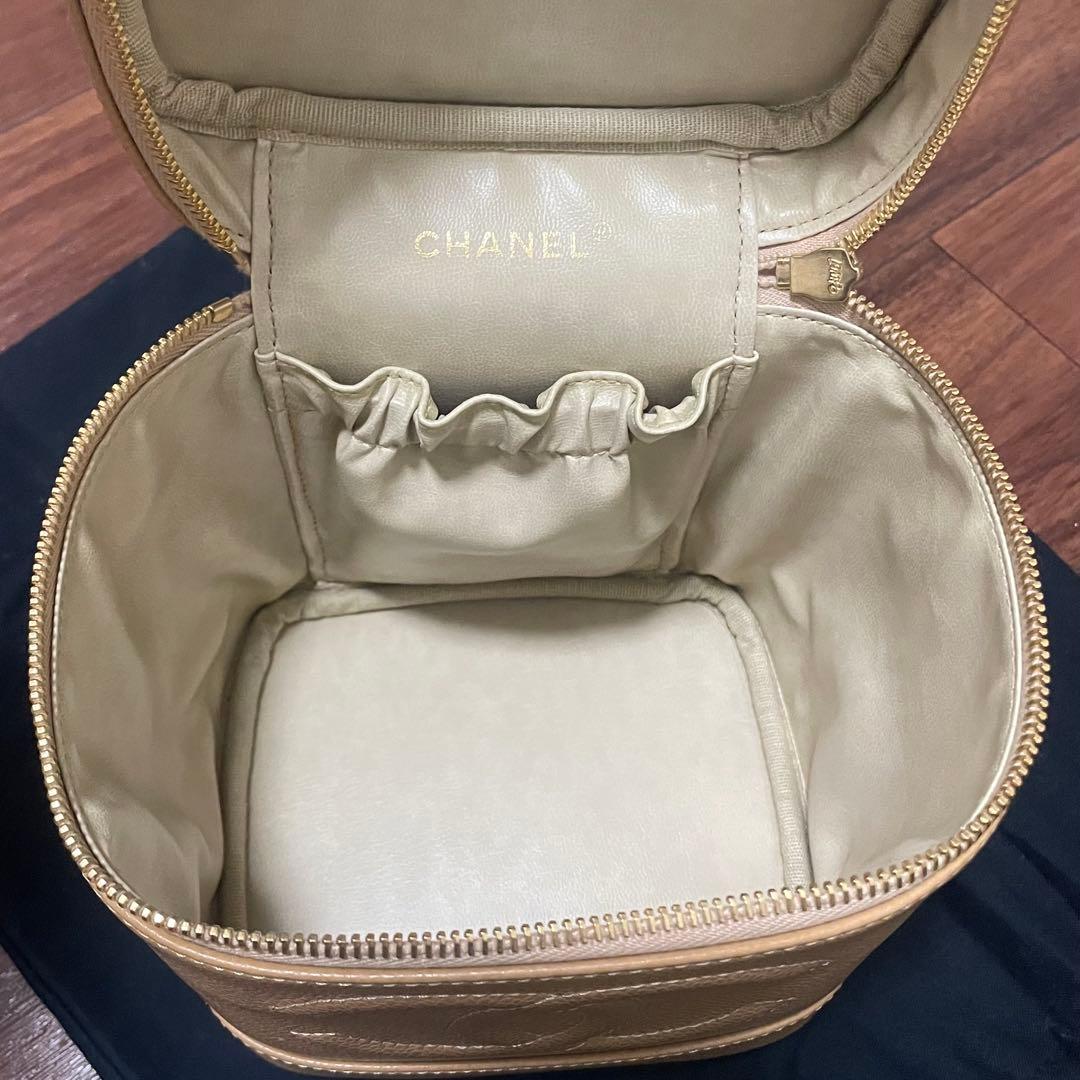 希少 新品 CHANEL バニティバッグ　ポーチ　キャビアスキン　ベージュ
