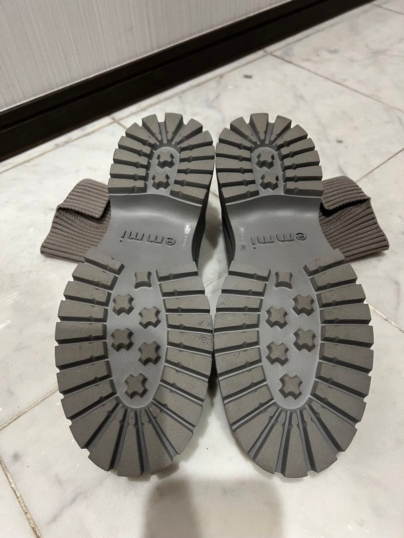 emmi ニットブーツ