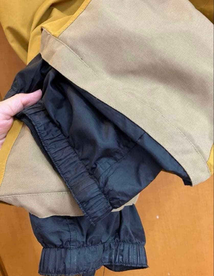 686 シックスエイトシックス　スノーボードウエア　上下セット