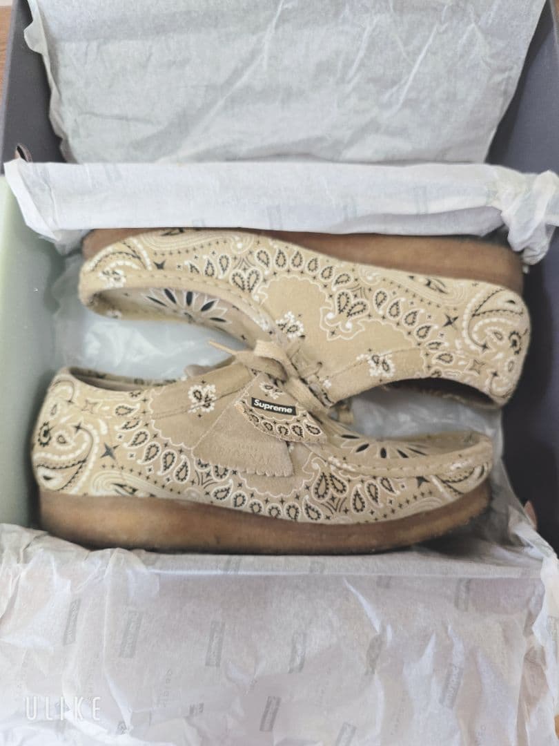 ★本日のみSupreme Clarks Originals ベージュ ★