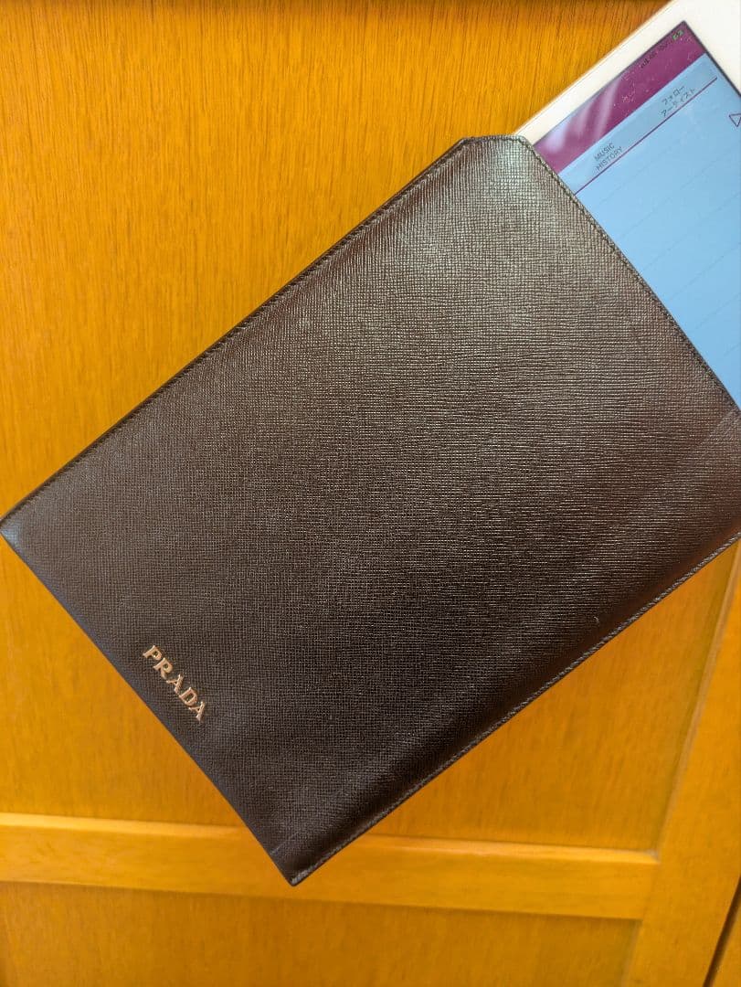プラダ　タブレット保護ケース
